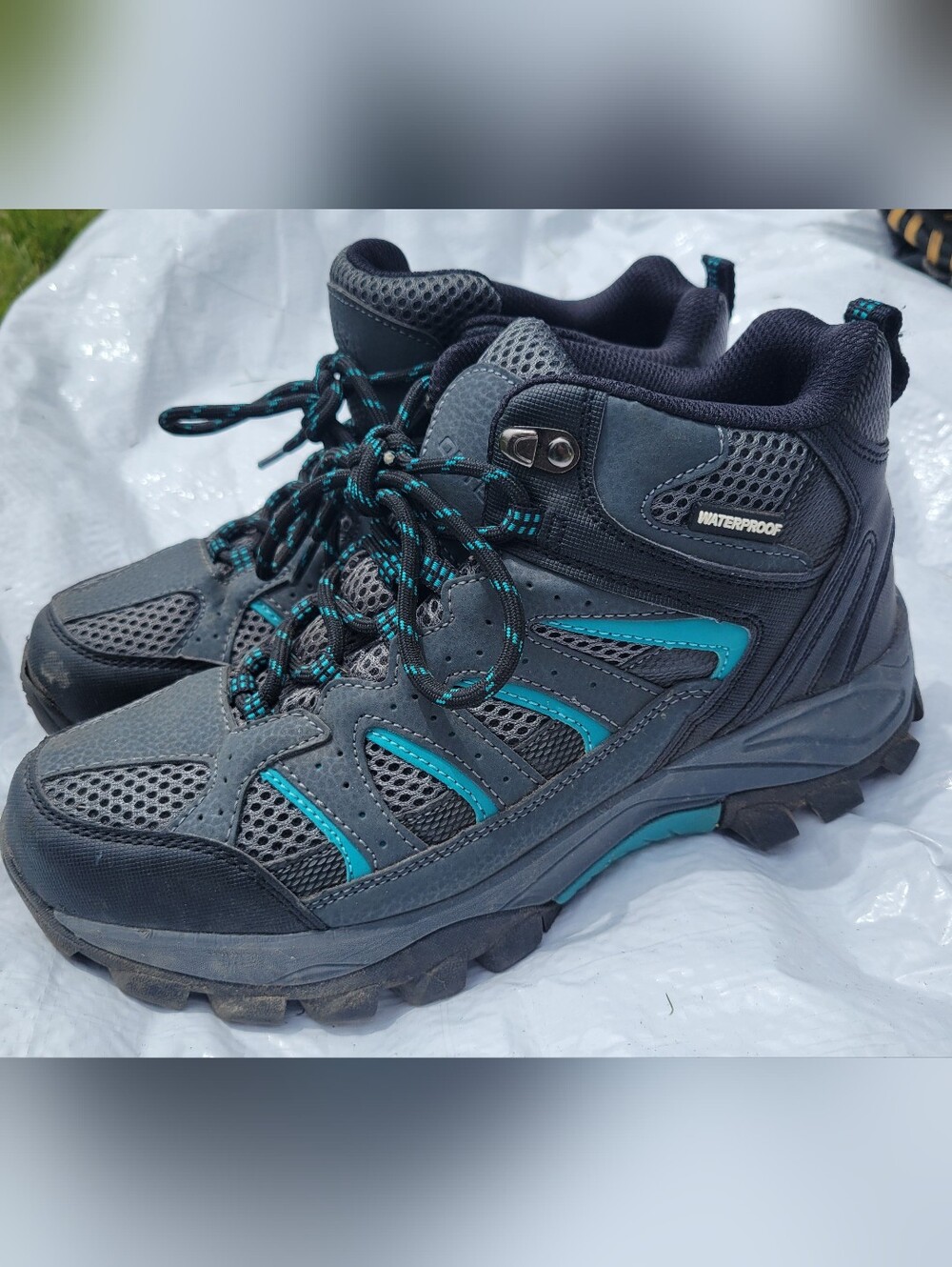 Outbound Black Hiking Shoes with Teal Accents
